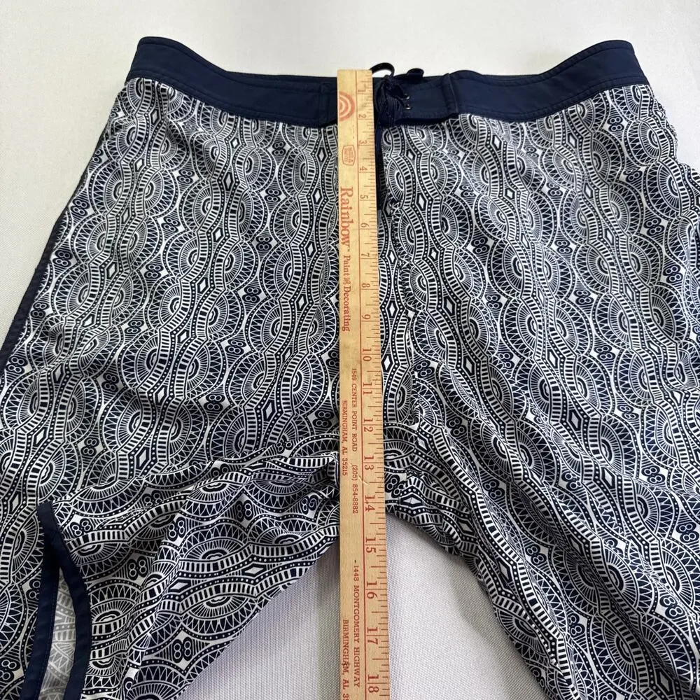 Coolibar Mens Falcon Board Shorts Size 36 Blue White Geometric Print UPF 50+